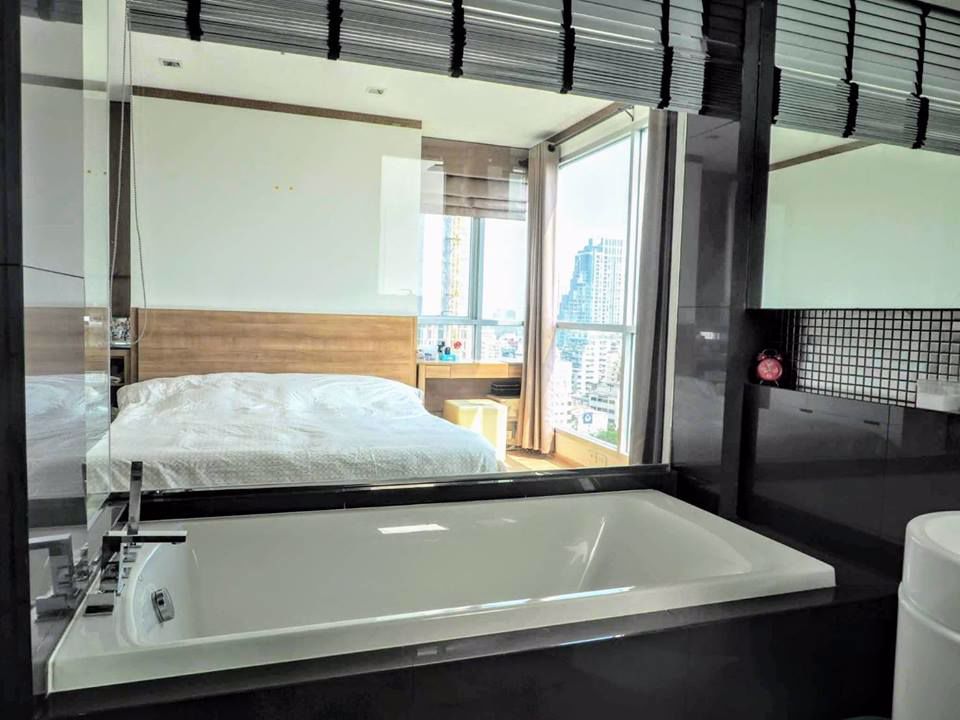 ขายคอนโด-rhythm-พหล-อารีย์-ห้องมุม-พร้อมอยู่-เฟอร์ครบ