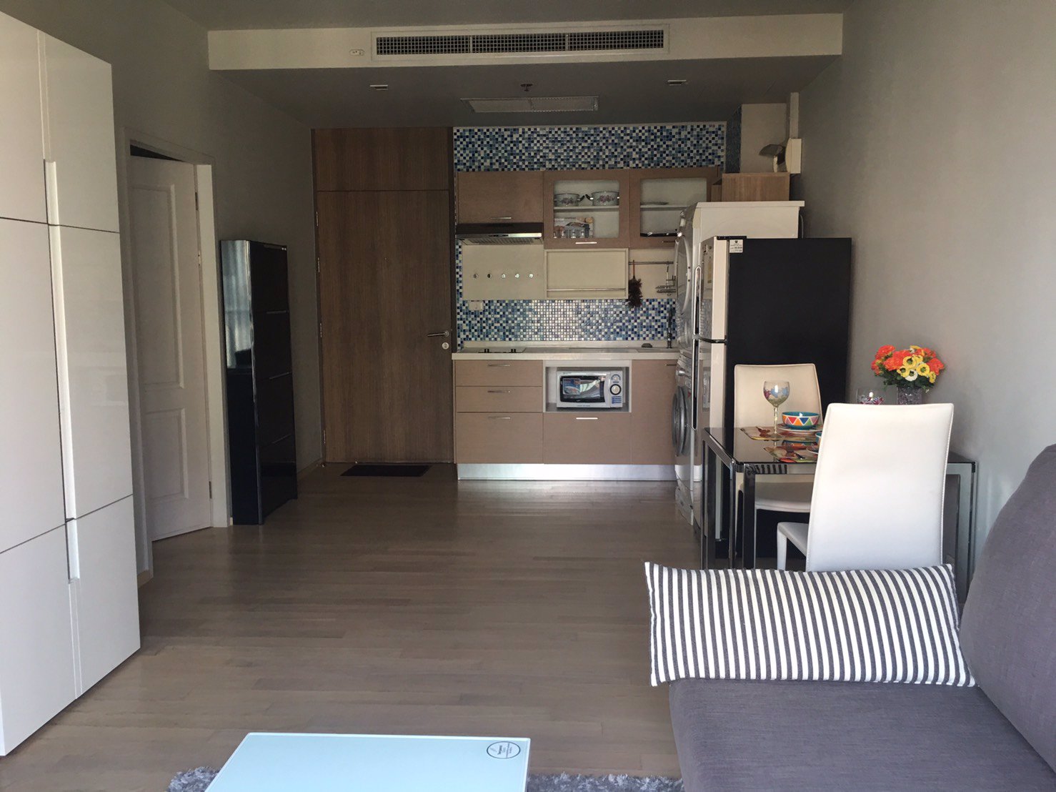 คอนโดโนเบิลรีไฟน์-สุขุมวิท-26-ให้เช่า-52-ตรม-ชั้น-24-1-ห้องนอน-1-ห้องน้ำ-1-ห้องน้ำ-มีอ่างอาบน้ำ-