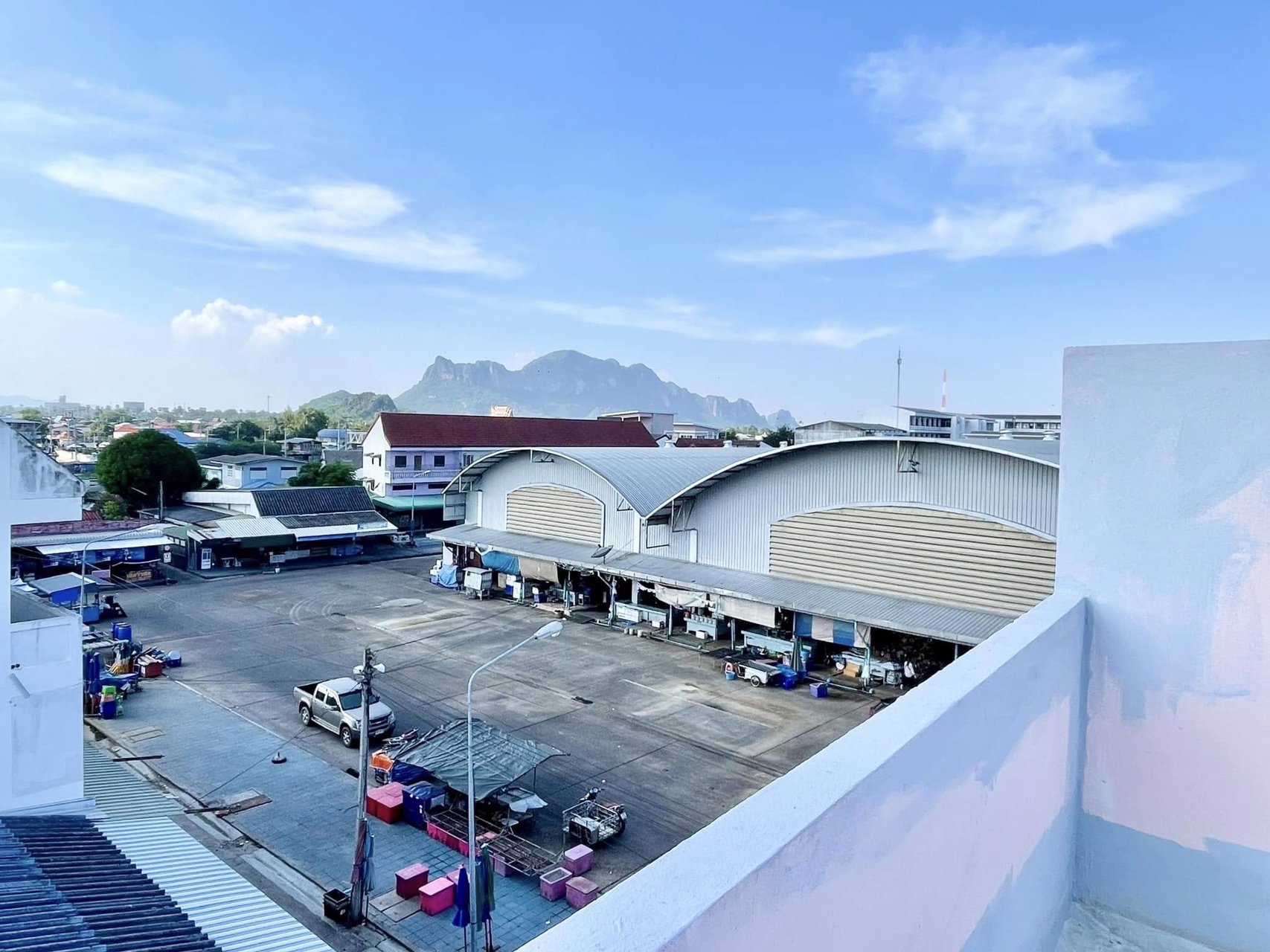 ขายด่วน-ตึกแถว3-ชั้น-ติดตลาดสดเทศบาลชะอำ