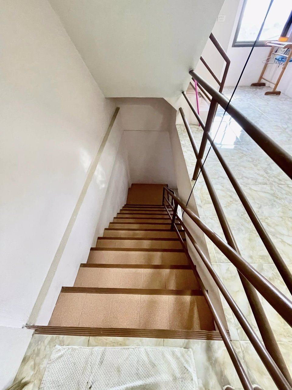 ขายด่วน-ตึกแถว3-ชั้น-ติดตลาดสดเทศบาลชะอำ