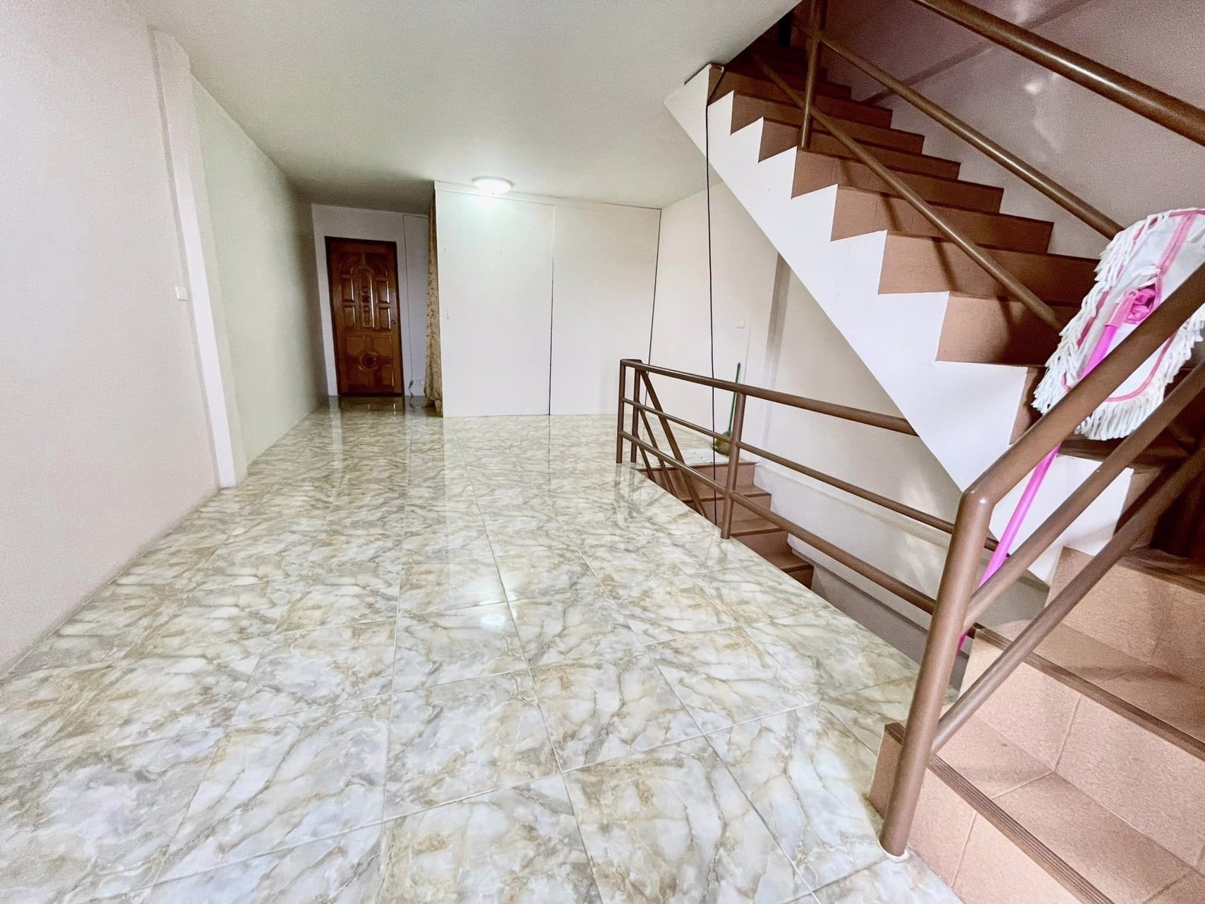 ขายด่วน-ตึกแถว3-ชั้น-ติดตลาดสดเทศบาลชะอำ