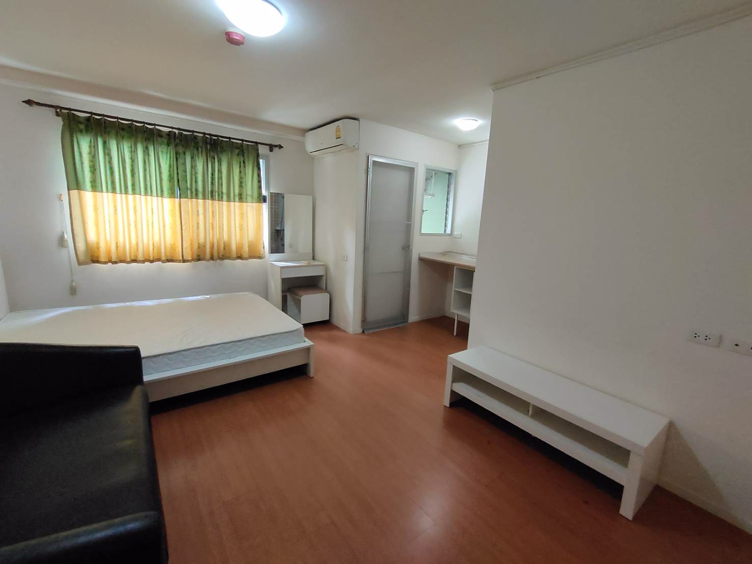 ให้เช่า-คอนโดลุมพินี-lpn-ชลบุรี-สุขุมวิท-ฟรีค่าส่วนกลาง-เดินทางสะดวกสบาย-ใกล้ทางเข้าออก