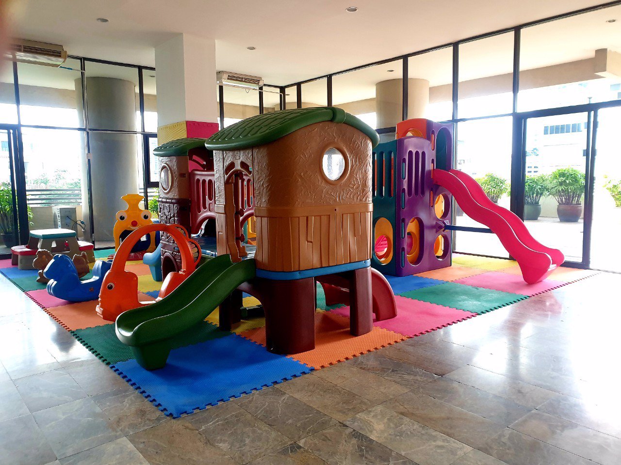 เช่าเเละขาย-คอนโด-อคาดาเมียเเกรนทาเวอร์-42000เดือน-15mb-สุขุมวิท-ซอย43-ห้องใหญ่-ใกล้-emquartier