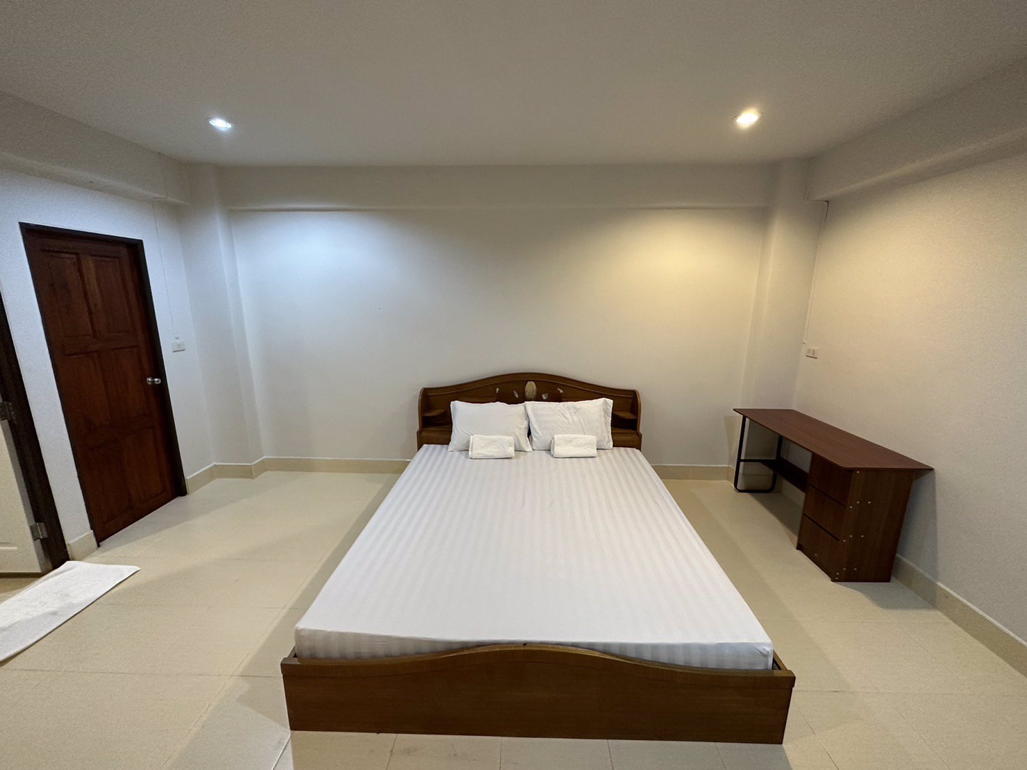 ขาย-อพาร์ทเมนท์ด่านนอก-35-ห้อง-3-ร้านค้า-1-ห้องออฟฟิศ-ผู้เช่า-80-ทำเลใจกลางตลาดด่านนอก-สงขลา