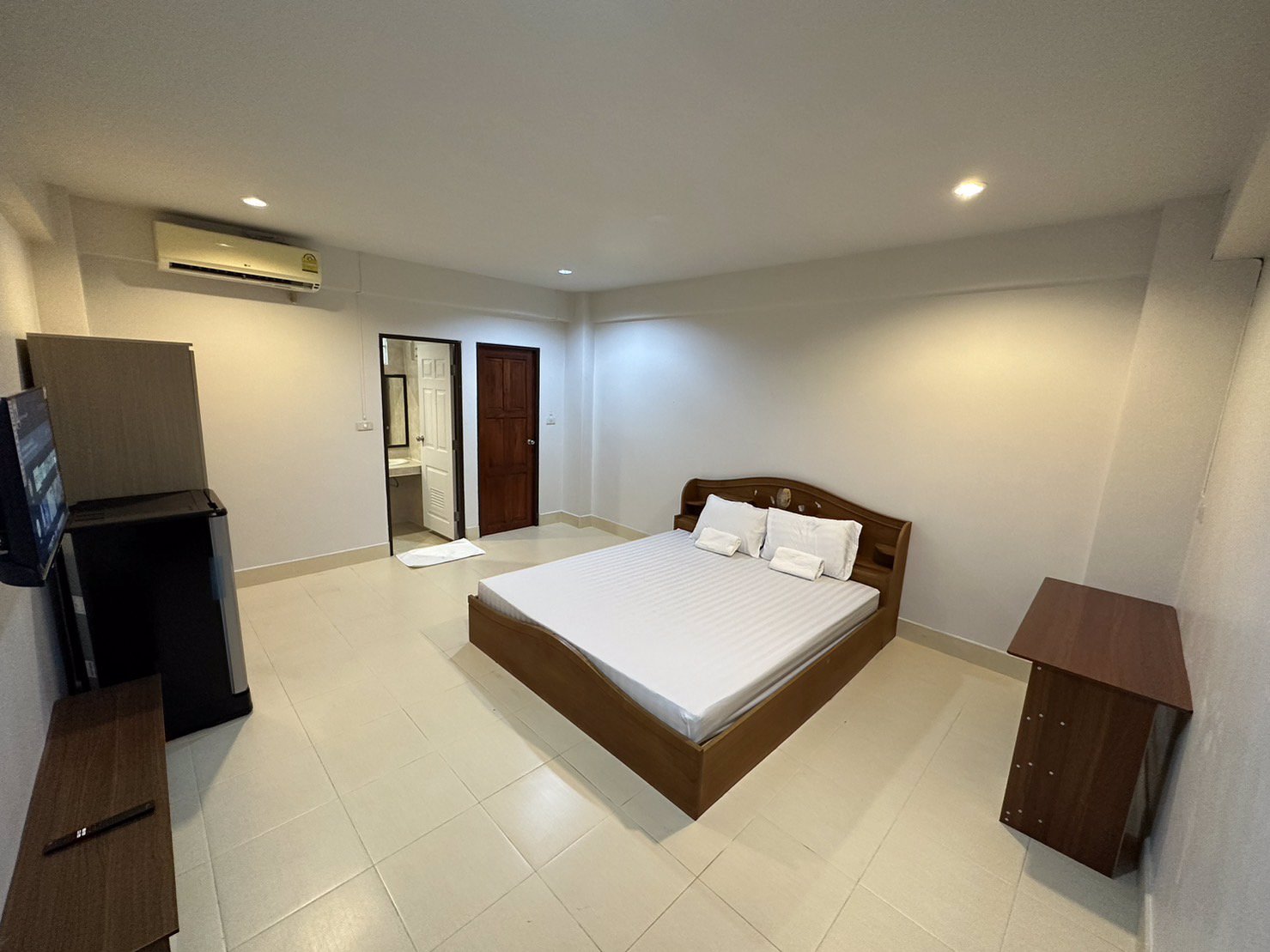 ขาย-อพาร์ทเมนท์ด่านนอก-35-ห้อง-3-ร้านค้า-1-ห้องออฟฟิศ-ผู้เช่า-80-ทำเลใจกลางตลาดด่านนอก-สงขลา