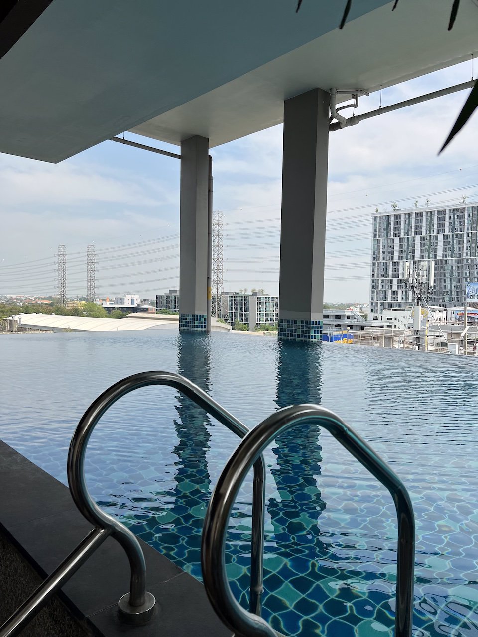 ขายถูกกว่าโครงการ-ติดถนนใหญ่-ตรงข้ามเมืองทองธานีข้างแมคโคร-ใกล้ทางด่วนใกล้เซ็นทรัลแจ้งฯ