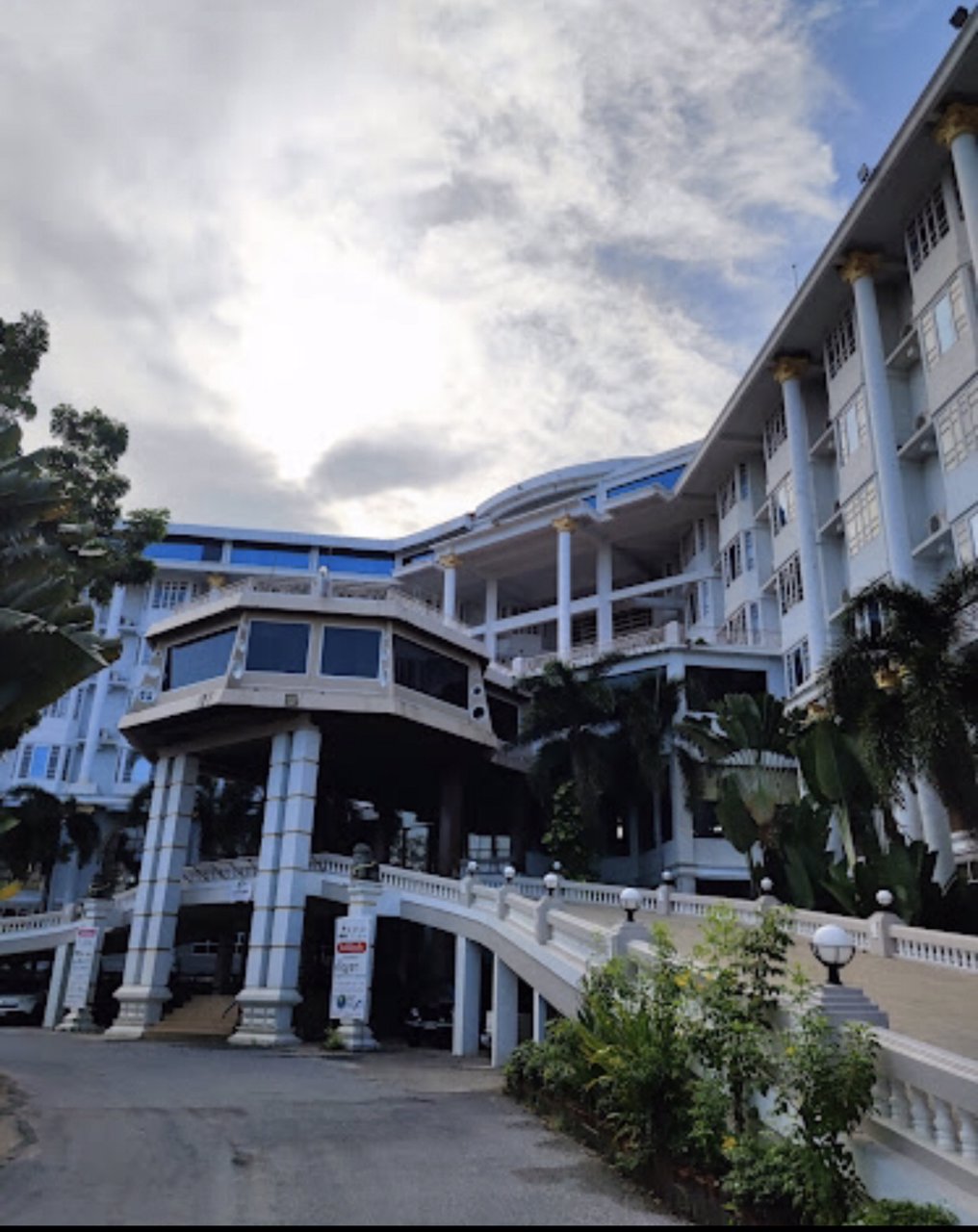 selling-korat-hotel's-next-to-high-speed-train-station