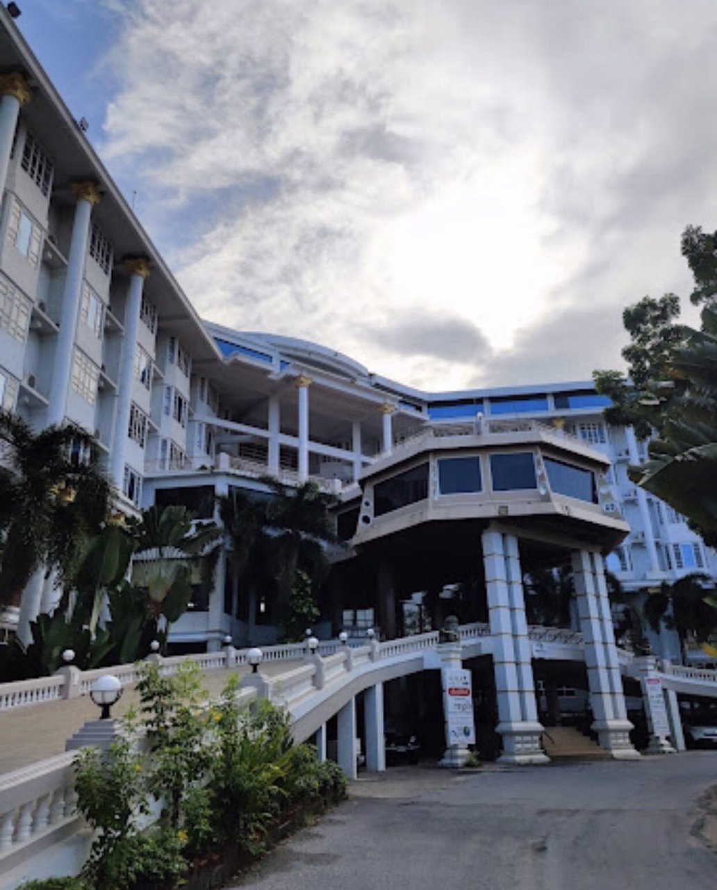 selling-korat-hotel's-next-to-high-speed-train-station