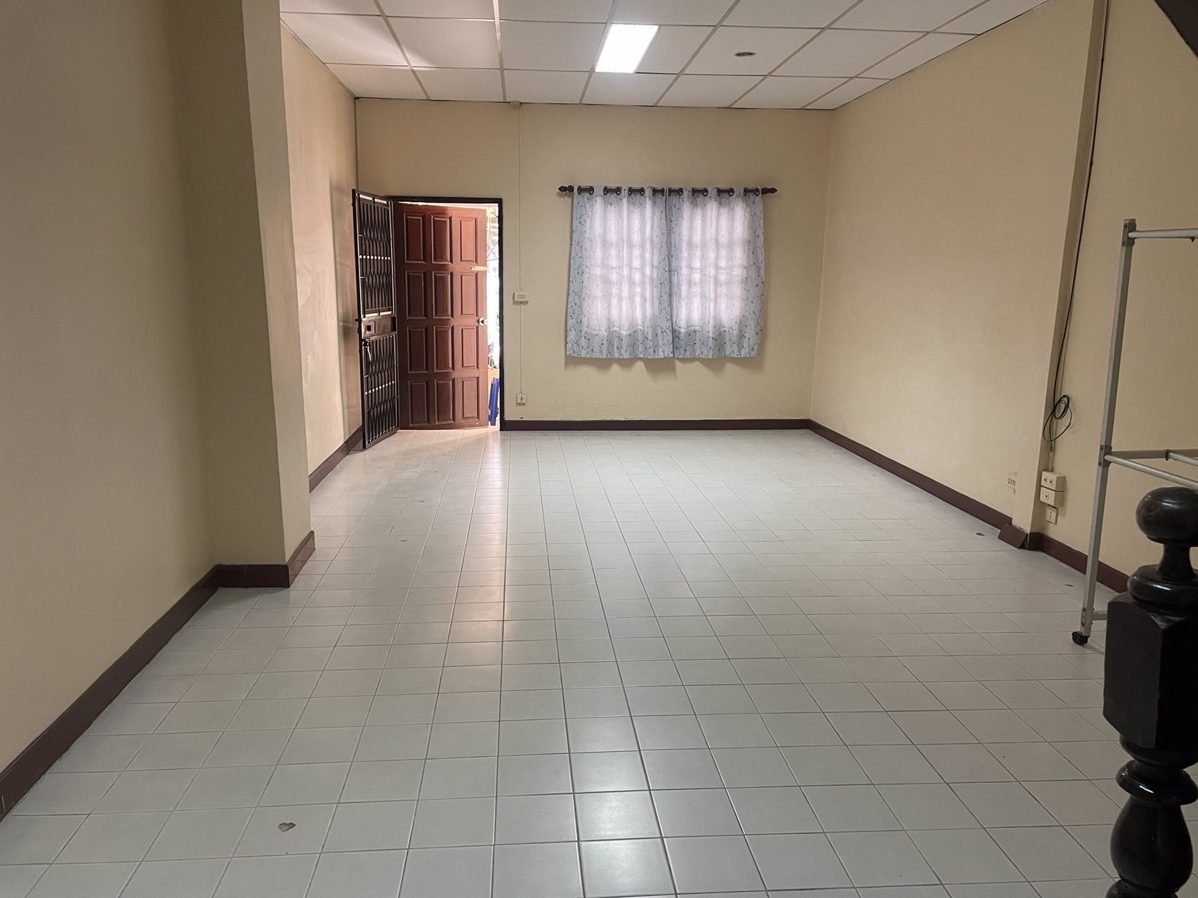 ทาวเฮ้าส์-2-ชั้นให้เช่า-นวมินทร์50