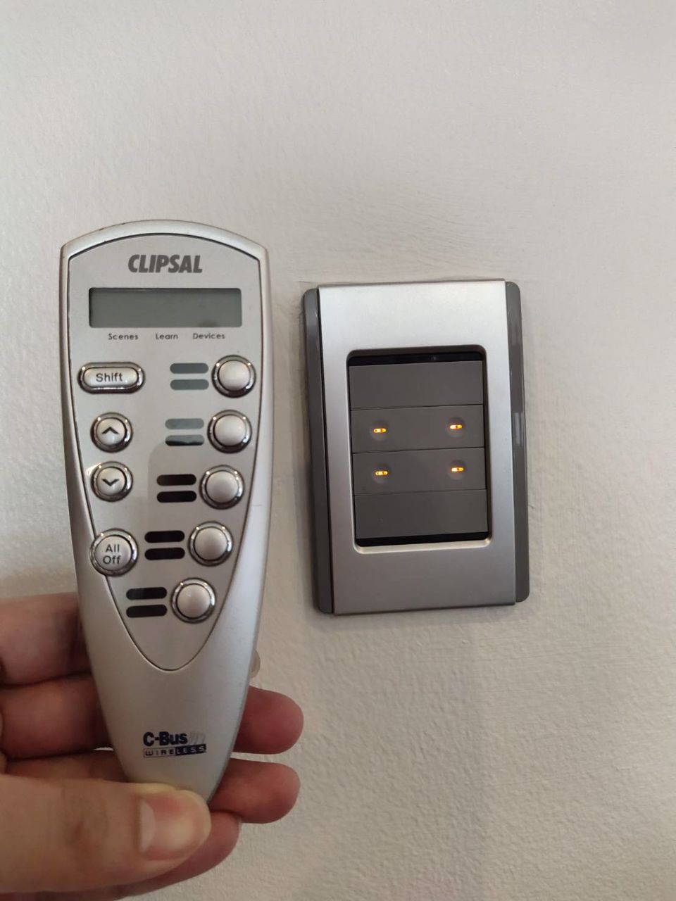 ขาย-ถูกมาก-คอนโด-bridge-condo-พหลโยธิน-37-พื้นที่-32-ตรม-ตึก-a-ชั้น-3-1-ห้อง-1-ห้องน้ำ-1-ห้องนั่ง