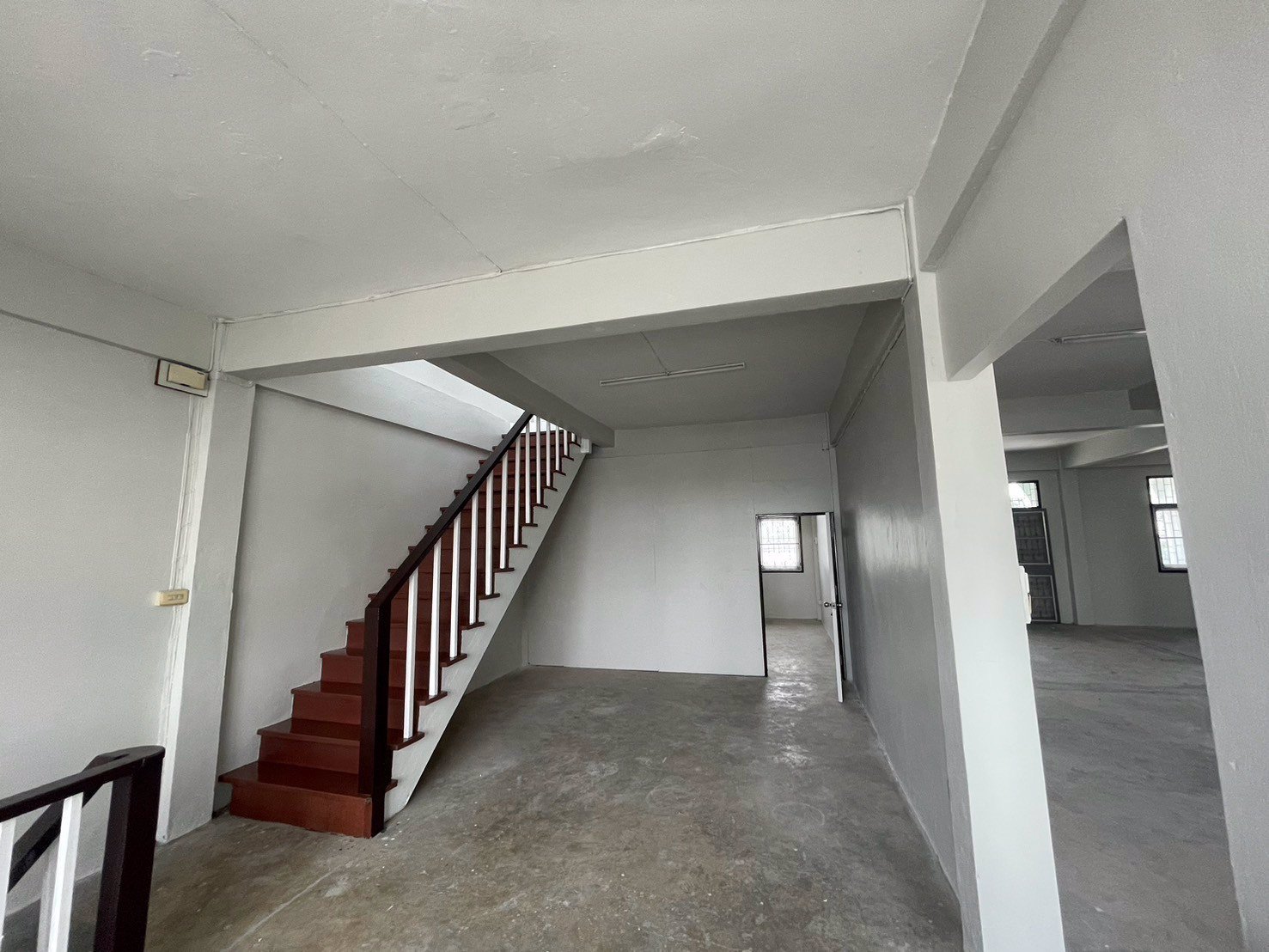 ให้เช่า-อาคารพาณิชย์-3-คูหา-ติดถนนเทพารักษ์-จอดรถได้-บางพลี-สมุทรปราการ