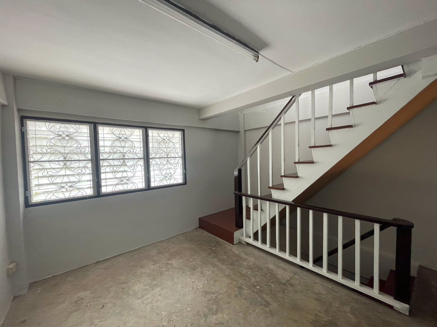 ให้เช่า-อาคารพาณิชย์-3-คูหา-ติดถนนเทพารักษ์-จอดรถได้-บางพลี-สมุทรปราการ