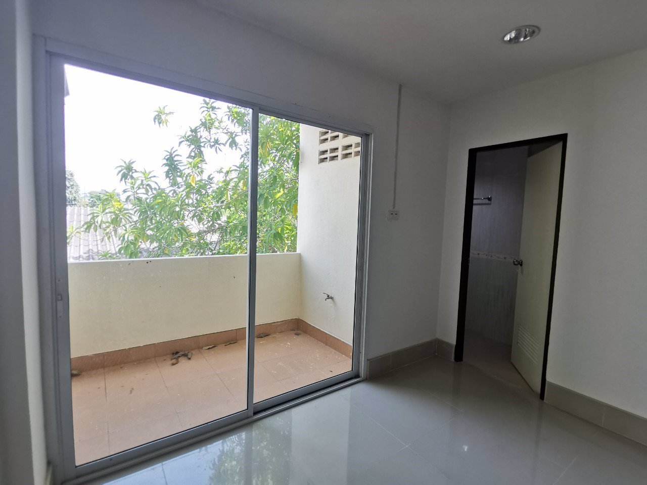 ขายด่วน-อาคารพาณิชย์ใหม่-3-ชั้นครึ่ง-4-นอน-5-น้ำ-191-ตรว-45-ล้าน-ราคาเจ้าของขายเอง-