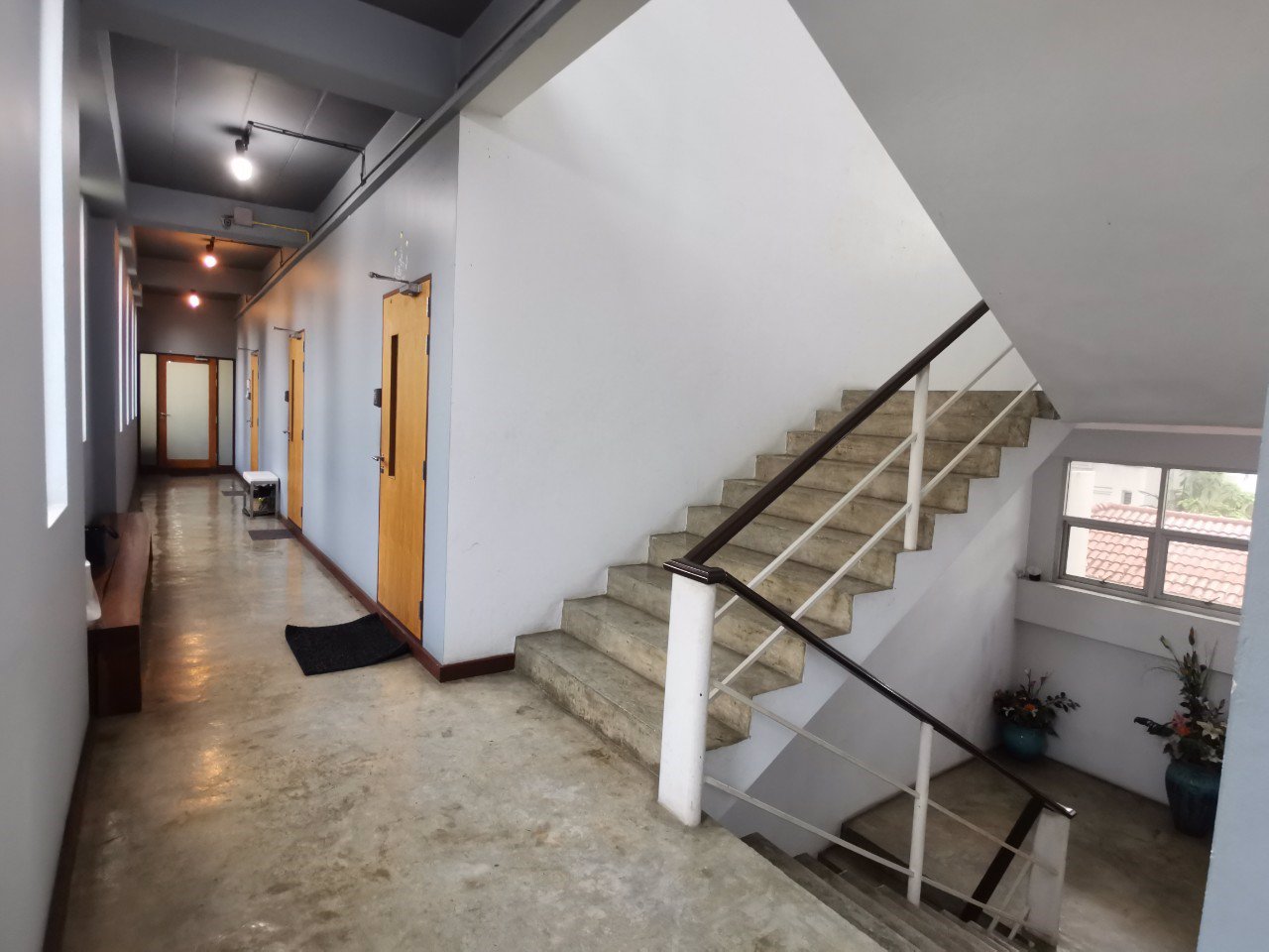 ขายด่วน-อาคารสำนักงาน-3-ชั้น-135-ตรว-ทาวน์อินทาวน์-โครงสร้างอาคารดีมาก-เพดานสูง-สวยมาก