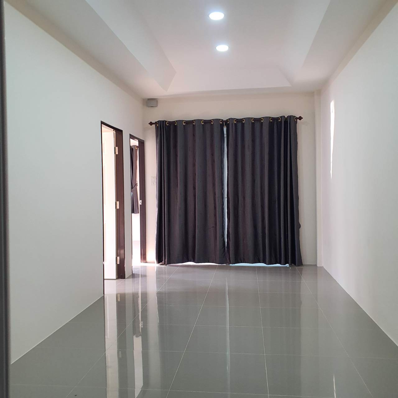 ให้เช่าทาวน์เฮ้าส์-หลังมุม-โรงโป๊ะ-ตะเคียนเตี้ย-ชลบุรี