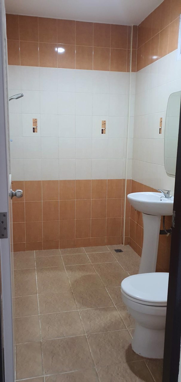 ให้เช่าทาวน์เฮ้าส์-โรงโป๊ะ-ตะเคียนเตี้ย-บางละมุง-เจ้าของปล่อยเอง-