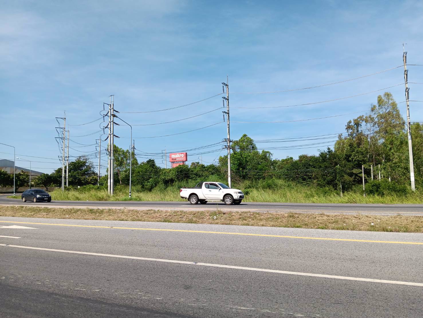 ขายที่ดินสวยๆ-ใกล้แหล่งชุมชน-ติดถนน-4-เลน-หน้ากว้าง-400-เมตร