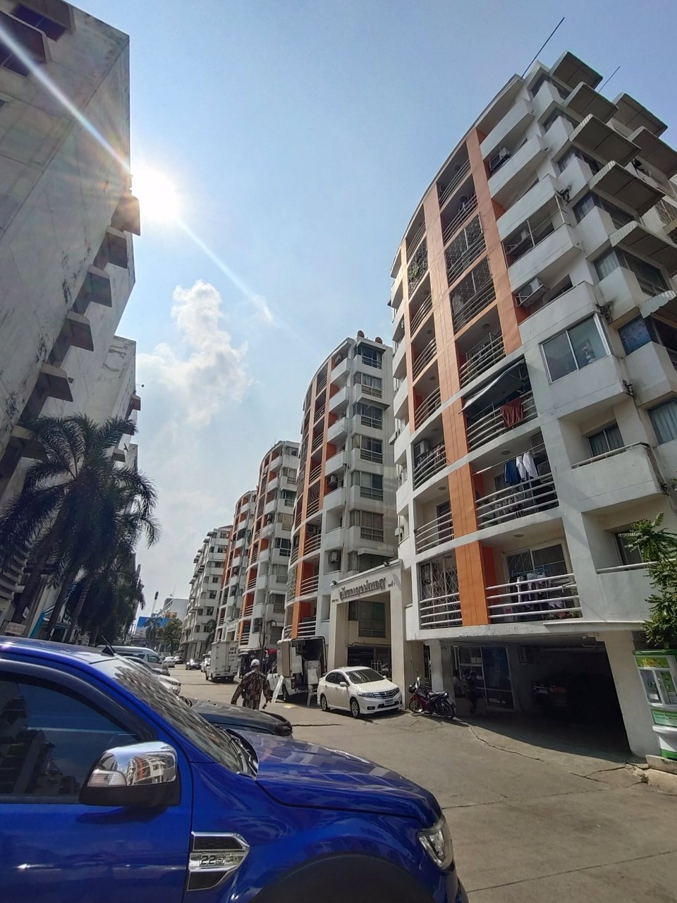 ขายอัสสกาญจน์คอนโดรามคำแหง-105-1-ติดรถไฟฟ้า-3-สาย-ติดถนนใหญ่-ติดท่าเรือวัดศรีบุญเรือง-ขนาด-405-ตรม