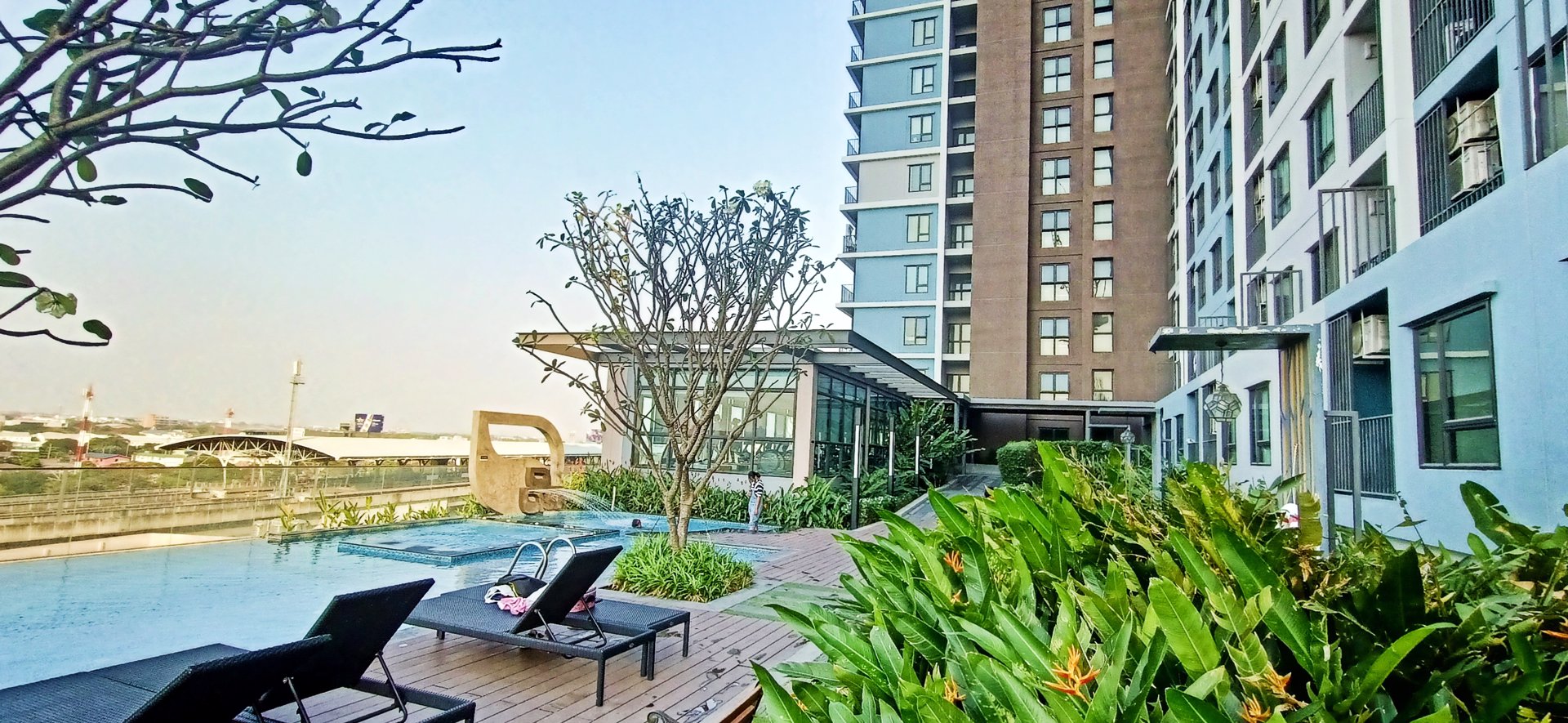 ขายคอนโด-ริชพาร์ค-แอท-ทริปเปิ้ลสเตชั่น-rich-park-triple-station-ใกล้รถไฟฟ้า-3สาย-ห้องใหญ่เว่อร์