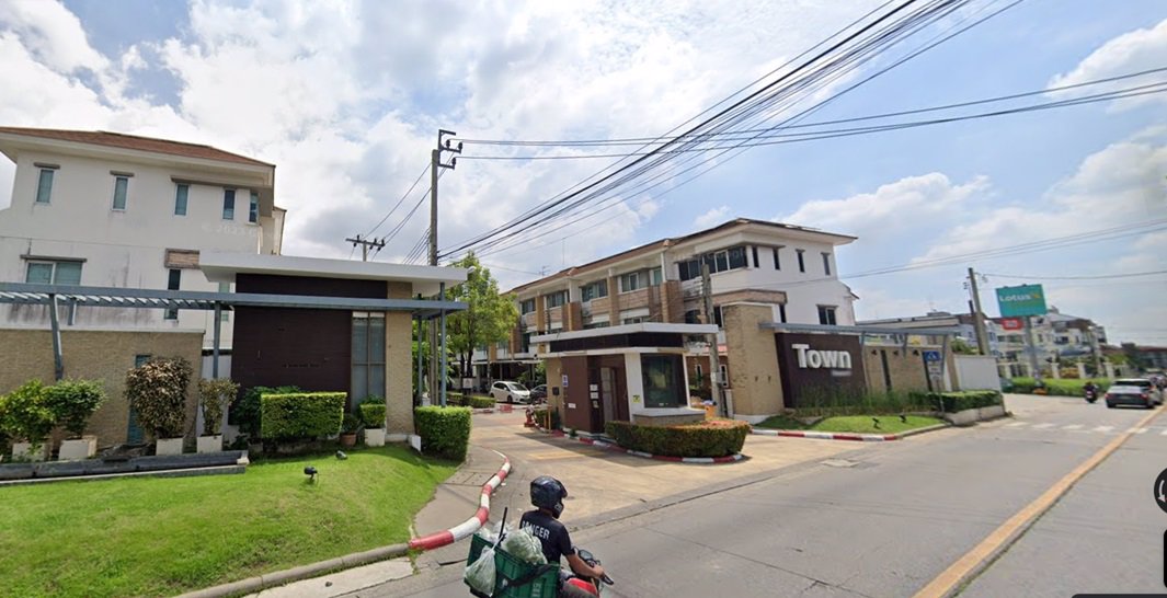 ให้เช่าทาวน์โฮม-3-ชั้น-หมู่บ้านทาวน์พลัส-พระราม9-กรุงเทพกรีฑา-town-plus-rama-9-