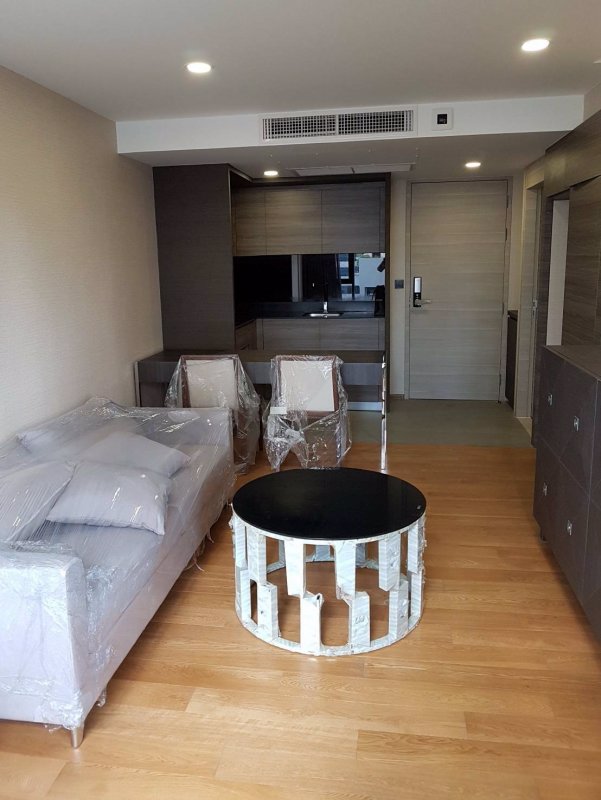 ให้เช่า-for-rent-klass-condo-langsuan-คลาส-หลังสวน-1นอน-452ตรม-ชั้น6-ตกแต่งเฟอร์ครบ-พร้อมอยู่