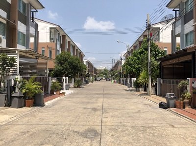 ทาวน์โฮม-3-ชั้น-20-ตรว-หมู่บ้านเดอะทรัสซิตี้-ซอยงามวงศ์วาน25-ถนนงามวงศ์วาน