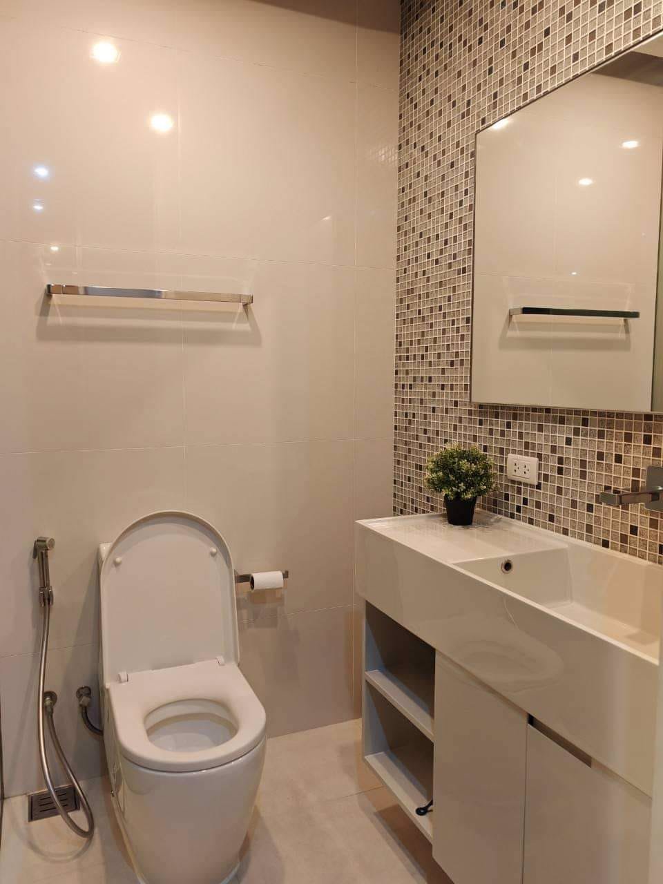 ให้เช่าคอนโด-โครงการ-the-room-sukhumvit-21