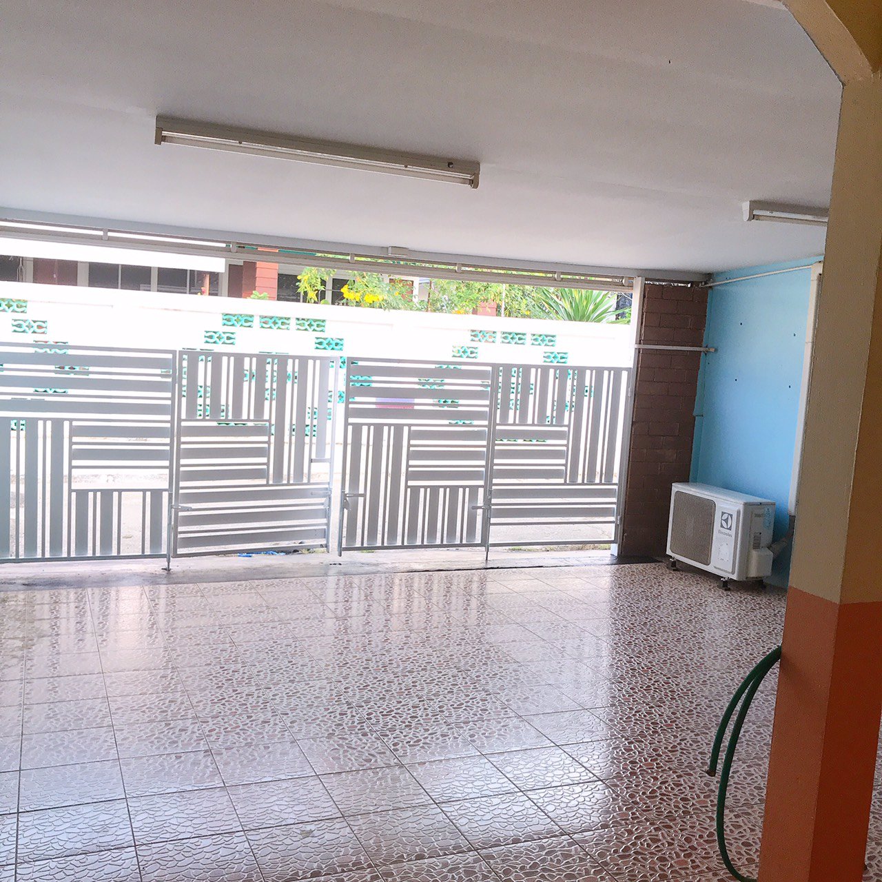 ขายทาวน์เฮ้าส์ราคาถูก-ปรับปรุงแล้วพร้อมเข้าอยู่