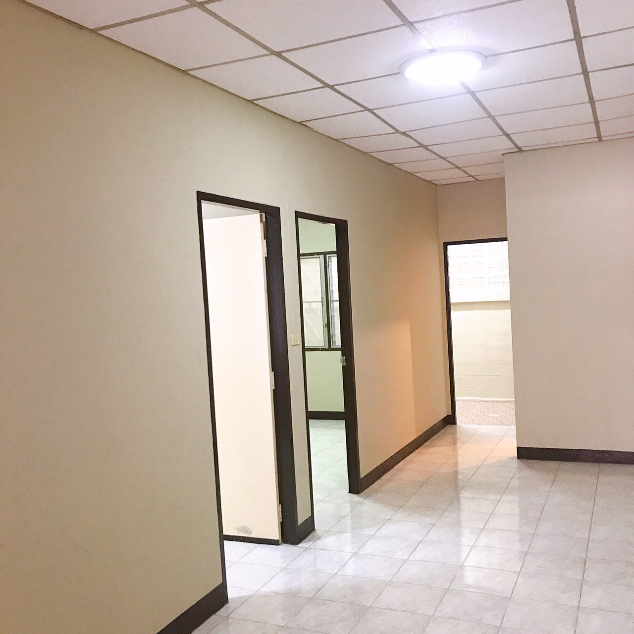 ขายทาวน์เฮ้าส์ราคาถูก-ปรับปรุงแล้วพร้อมเข้าอยู่