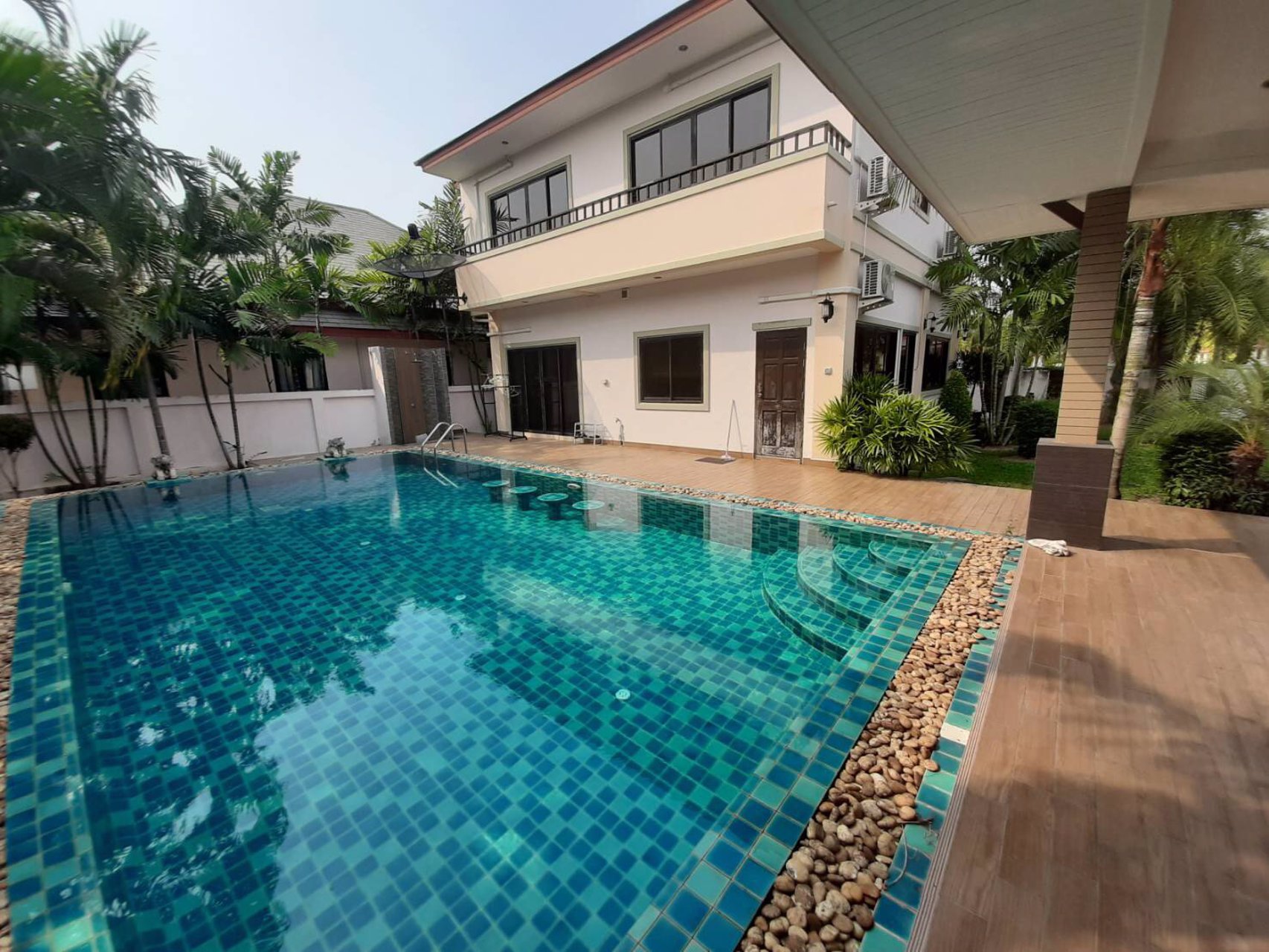 ขายบ้านพร้อมสระส่วนตัว-ราคาร้อนๆๆ