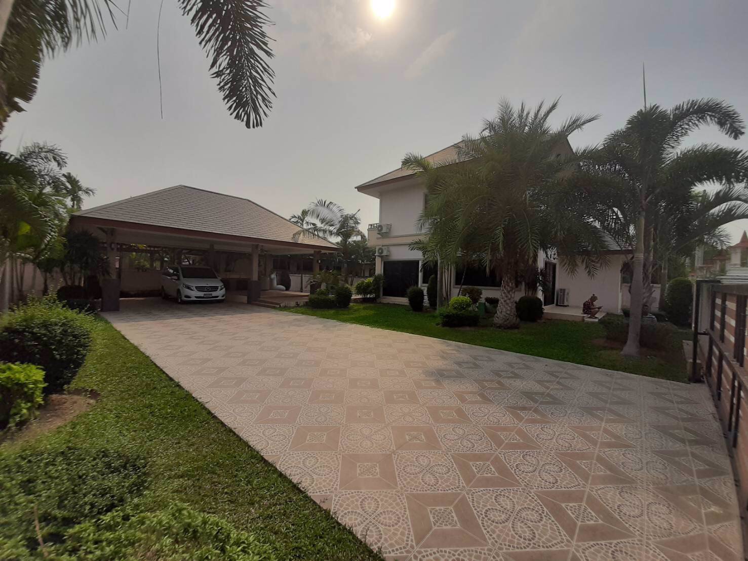 ขายบ้านพร้อมสระส่วนตัว-ราคาร้อนๆๆ