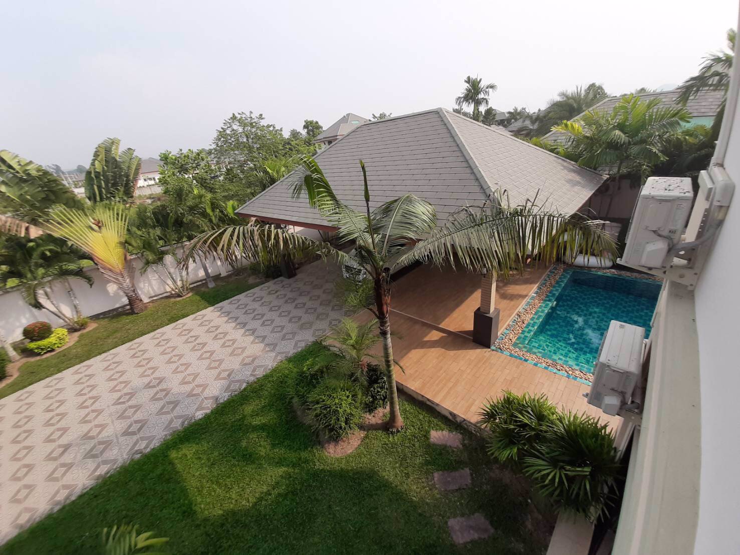 ขายบ้านพร้อมสระส่วนตัว-ราคาร้อนๆๆ