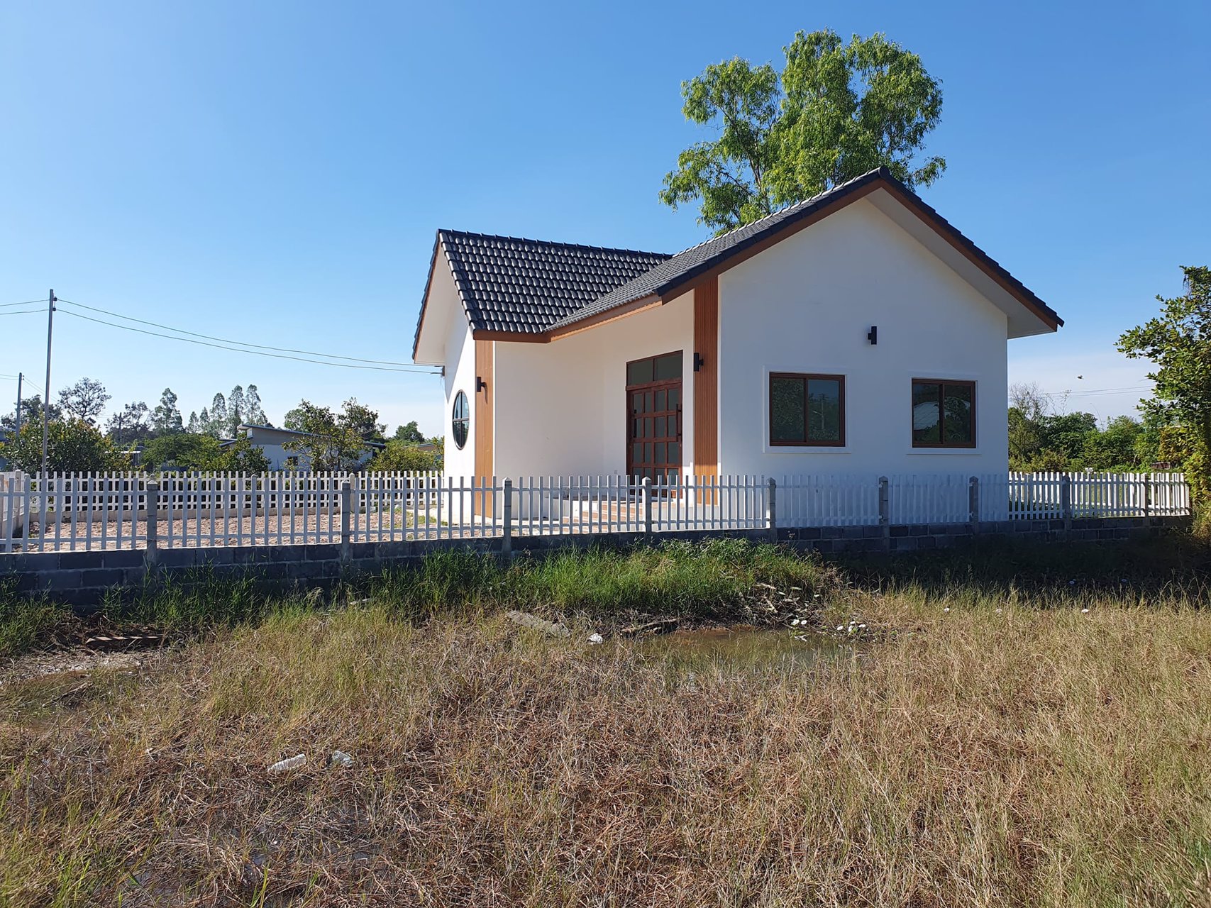 ขายถูก129ล้าน-ขายบ้านพร้อมที่ดินขนาด-50ตารางวา-2ห้องนอน1ห้องน้ำ