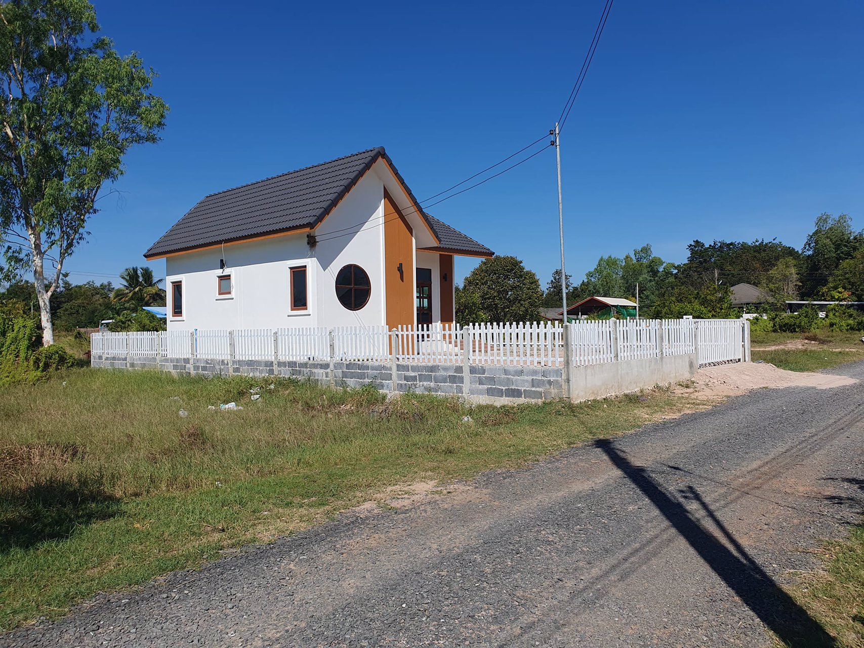 ขายถูก129ล้าน-ขายบ้านพร้อมที่ดินขนาด-50ตารางวา-2ห้องนอน1ห้องน้ำ