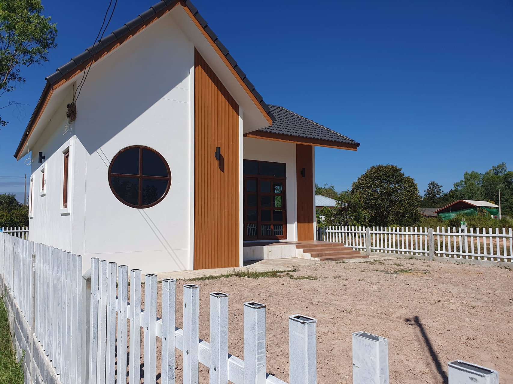 ขายถูก129ล้าน-ขายบ้านพร้อมที่ดินขนาด-50ตารางวา-2ห้องนอน1ห้องน้ำ