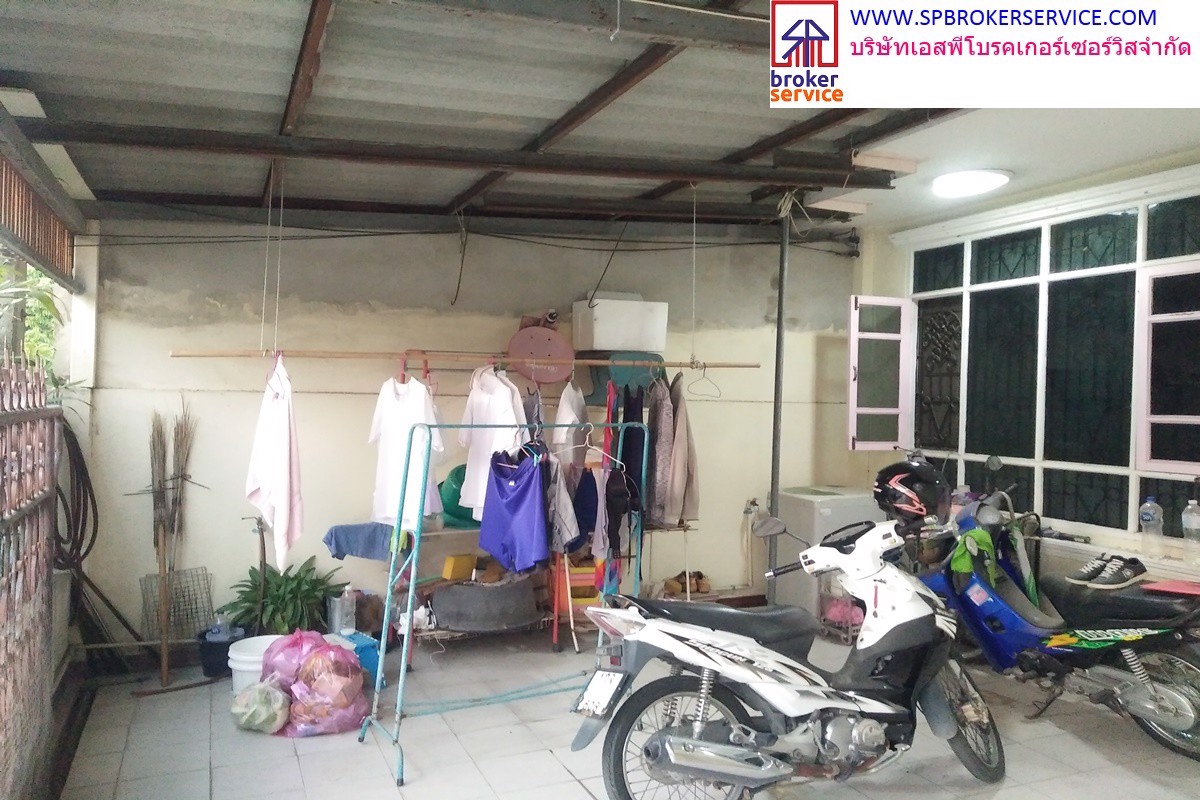 ขายทาวน์เฮาส์-หมู่บ้านสินทิวาธานี-ใกล้โรงเรียนเซนต์แมรี่