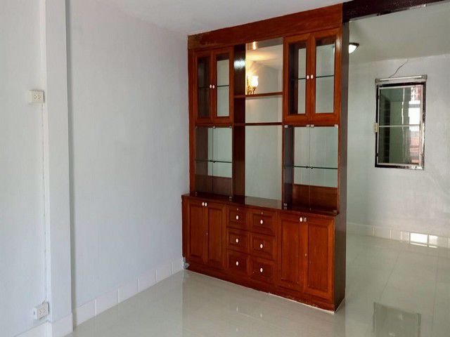 l391a-ให้เช่า-townhouse-2-ชั้น-29-ตรว-ซอยปรีดีฯ-42-สุขุมวิท71-ใกล้-bts-พระโขนงเอกมัย