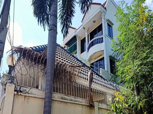 ขายโฮมออฟฟิส-หลังริม-3-ชั้น-63-ตรว-วิภาวดี16-รัชดา19-ทำเลดี-ใกล้-mrt-รัชดา-central-ลาดพร้าว