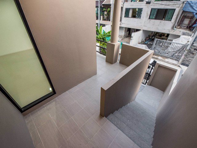 ขายหรือให้เช่า-โฮมออฟฟิศ-3-ชั้น-ซอยภาวนา-ลาดพร้าว-41-ใกล้-mrt-ลาดพร้าว-ถนนรัชดาภิเษก