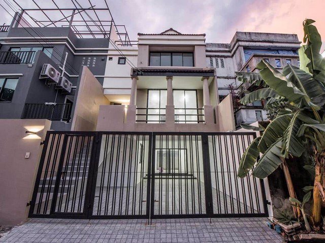 ขายหรือให้เช่า-โฮมออฟฟิศ-3-ชั้น-ซอยภาวนา-ลาดพร้าว-41-ใกล้-mrt-ลาดพร้าว-ถนนรัชดาภิเษก