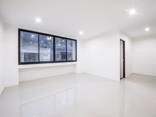 ขายหรือให้เช่า-โฮมออฟฟิศ-3-ชั้น-ซอยภาวนา-ลาดพร้าว-41-ใกล้-mrt-ลาดพร้าว-ถนนรัชดาภิเษก