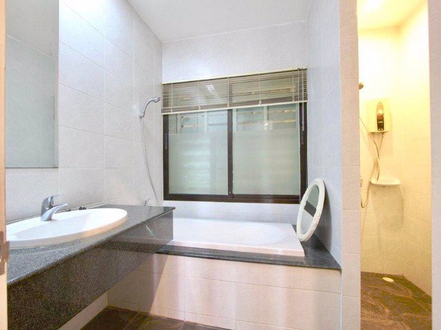 ขาย-townhome-หลังมุม-3-ชั้น-30-ตรวา-areeya-สุขุมวิท77-ใกล้-bts-อ่อนนุช-เอกมัย-ทองหล่อ