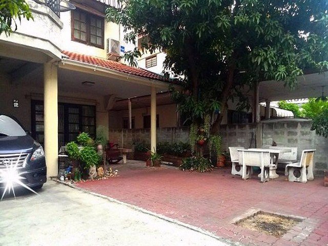 ขายบ้านเดี่ยว-2-ชั้น-52-ตรวซอยรามอินทรา40-ใกล้สถานีรถไฟฟ้ารามอินทรา-40