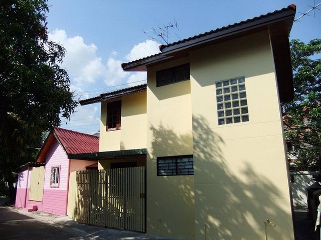 ขายด่วน-บ้านหลังมุม-21-ตรว-สุขุมวิท-71เป็นโฮมออฟฟืศได้-ใกล้-bts-พระโขนง