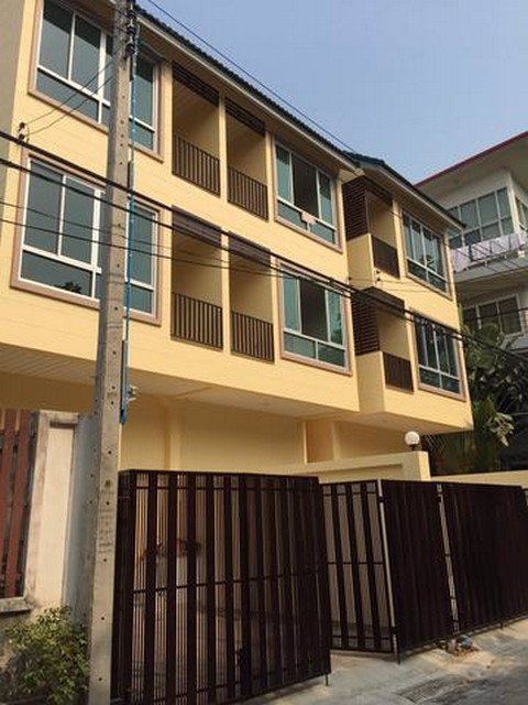 ขายทาวน์โฮม-3-ชั้น-24-ตรว-สุทธิสาร-ใกล้รถไฟฟ้า-big-c-สะพานควาย