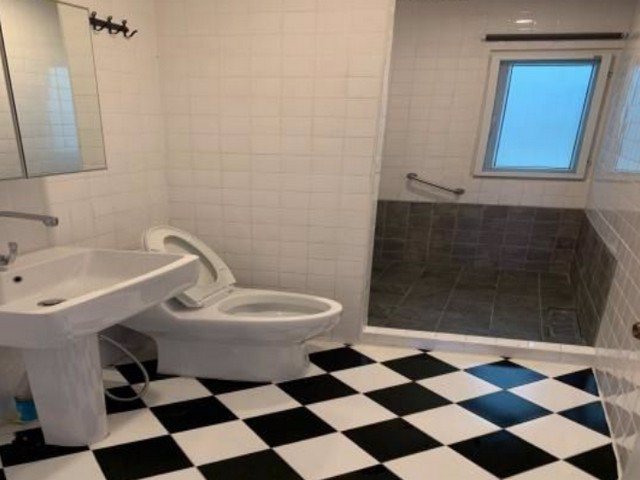 ขายหรือให้เช่า-โฮมออฟฟิส-60-ตรวา-ลาดพร้าวซอย-1-ใกล้รถไฟฟ้า-bts-mrt