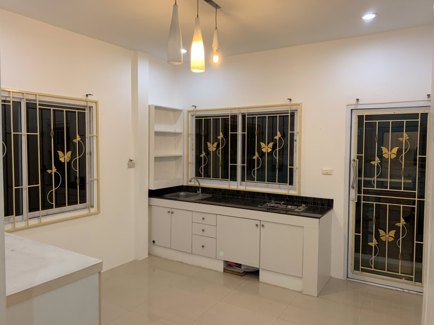 ให้เช่าโอมออฟฟิศ