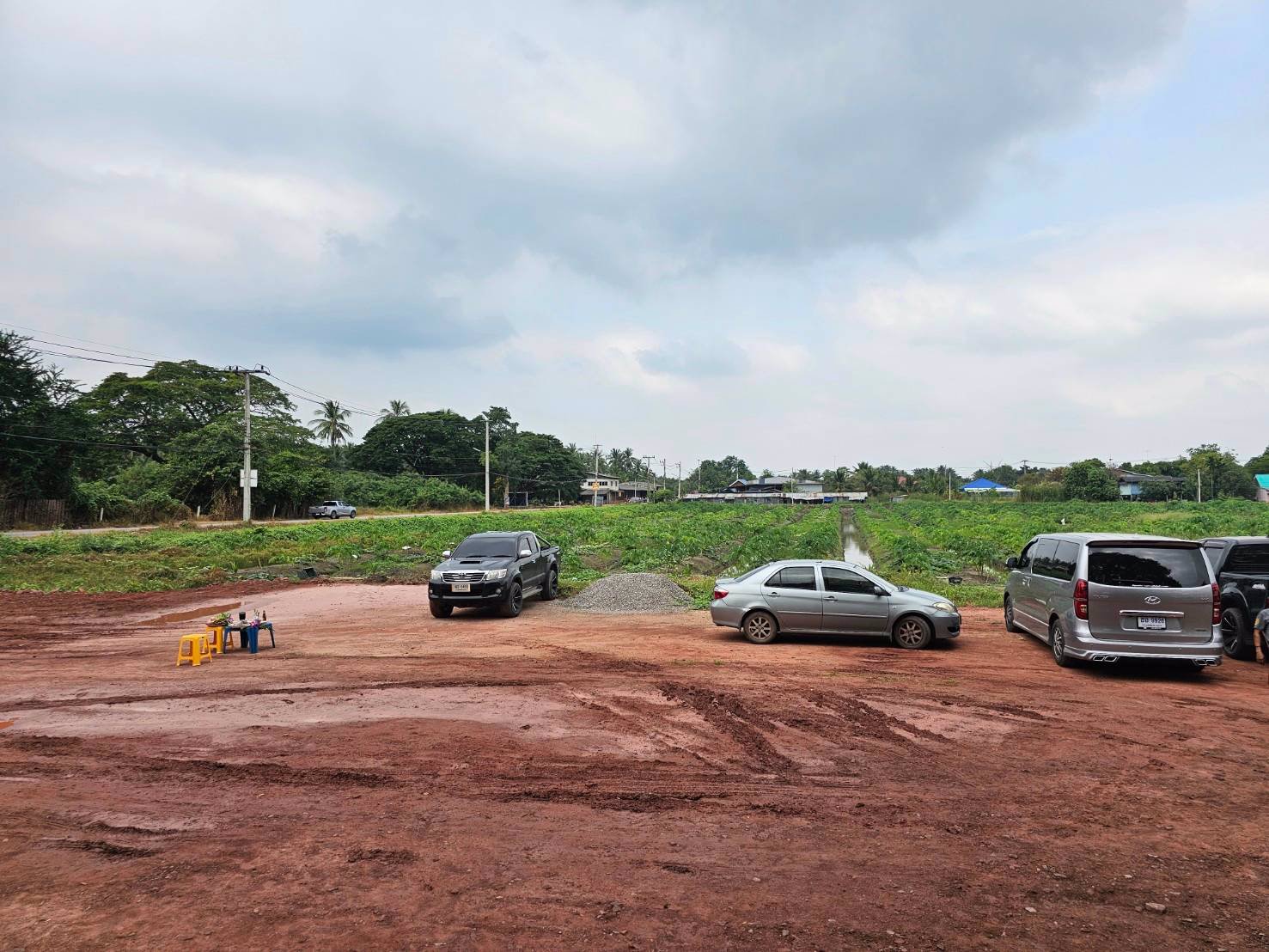 ขายที่เปล่าติดถนนหลักห้าอำเภอดำเนินสะดวก-ราชบุรี