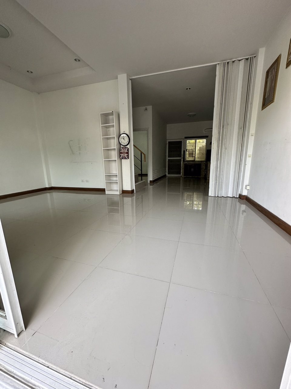 ขายทาวน์โฮม-หมู่บ้านเดอะมันนี่-เนื้อที่-23-ตรว