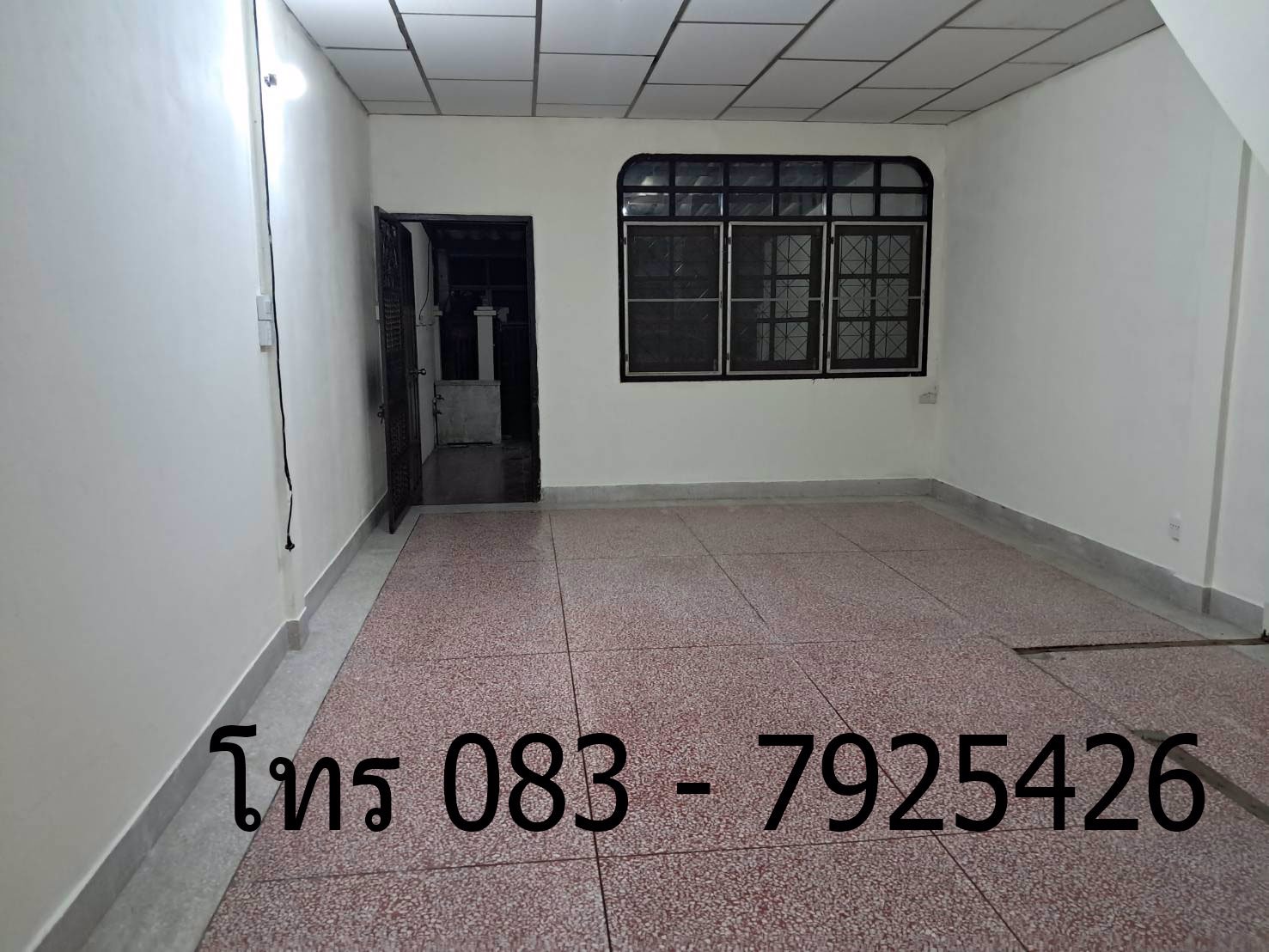ทาวเฮ้าส์ให้เช่า-310-57-ซอยรามคำแหง-72-แยก-1-ทำสัญญา-1-ปี-townhouse-for-rent-โทรศัพท์-083-792-5426